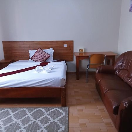 Acacia Gardens Gilgil Hotel Екстериор снимка